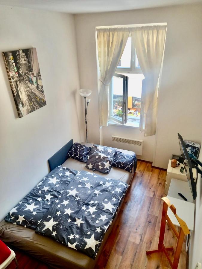 Karlin Cozy Studio Praga Exterior foto
